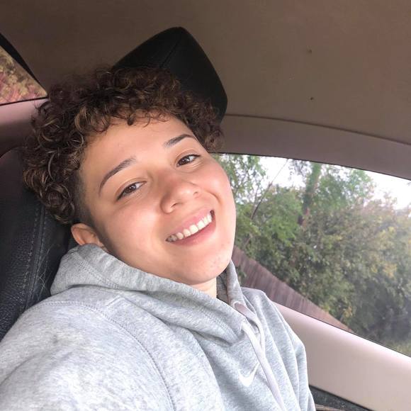 Meet your Posher, Jade - Picture 1 of 1